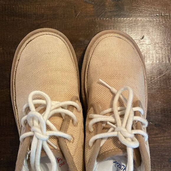 UGG Nuemel Tan Canvas Ankle Boots size 8 women’s - Picture 4 of 11